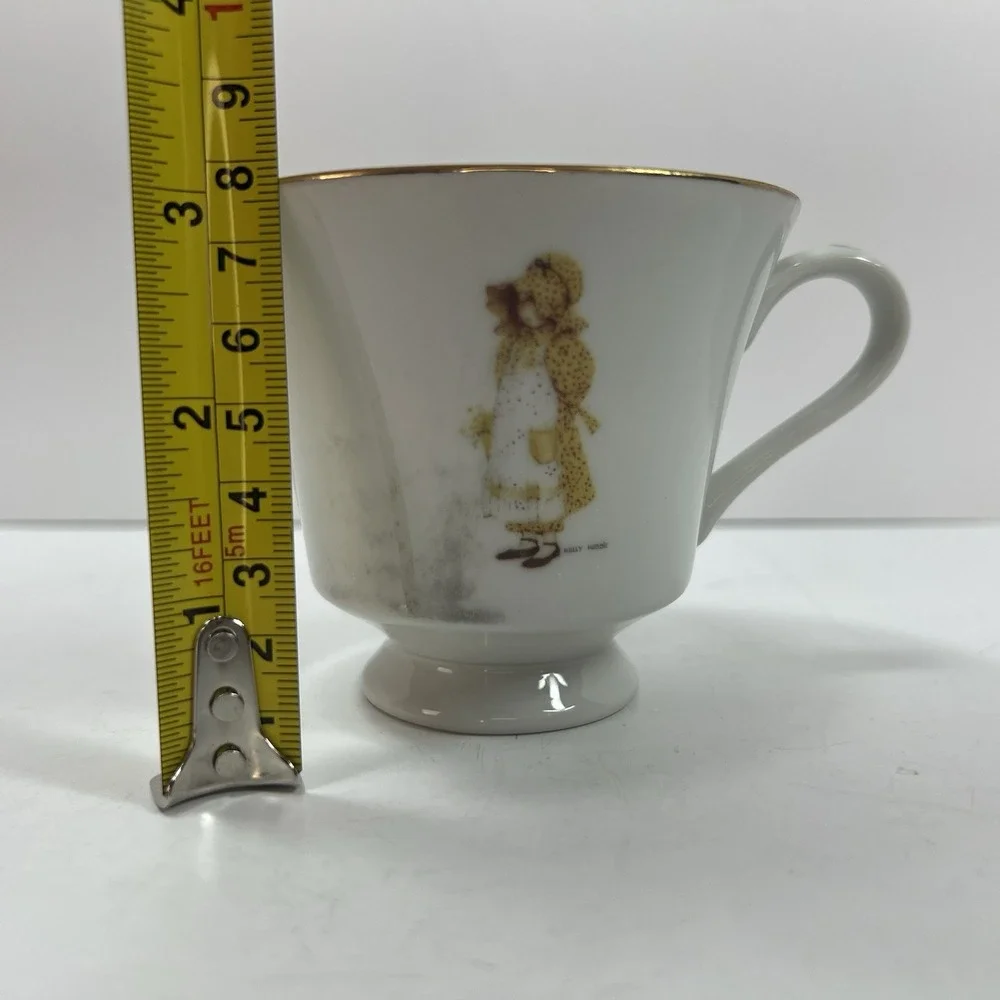 Holly Hobbie Teacup Vintage White Yellow Gold Trim Porcelain Fair Condition